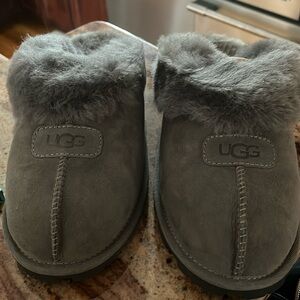 BRAND NEW Ugg Slippers